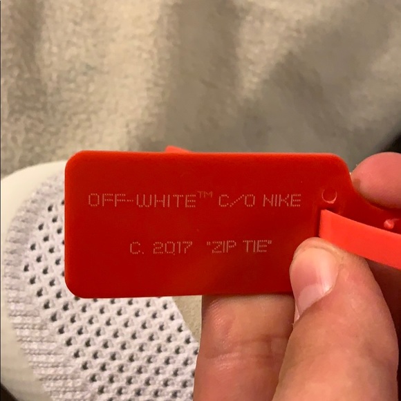Off White Vapor Max - Picture 6 of 6